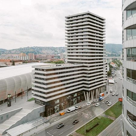 Slavic Spacious Apartment Bratislava Exterior photo