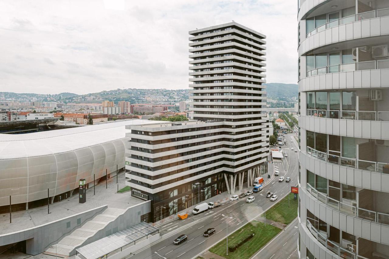 Slavic Spacious Apartment Bratislava Exterior photo