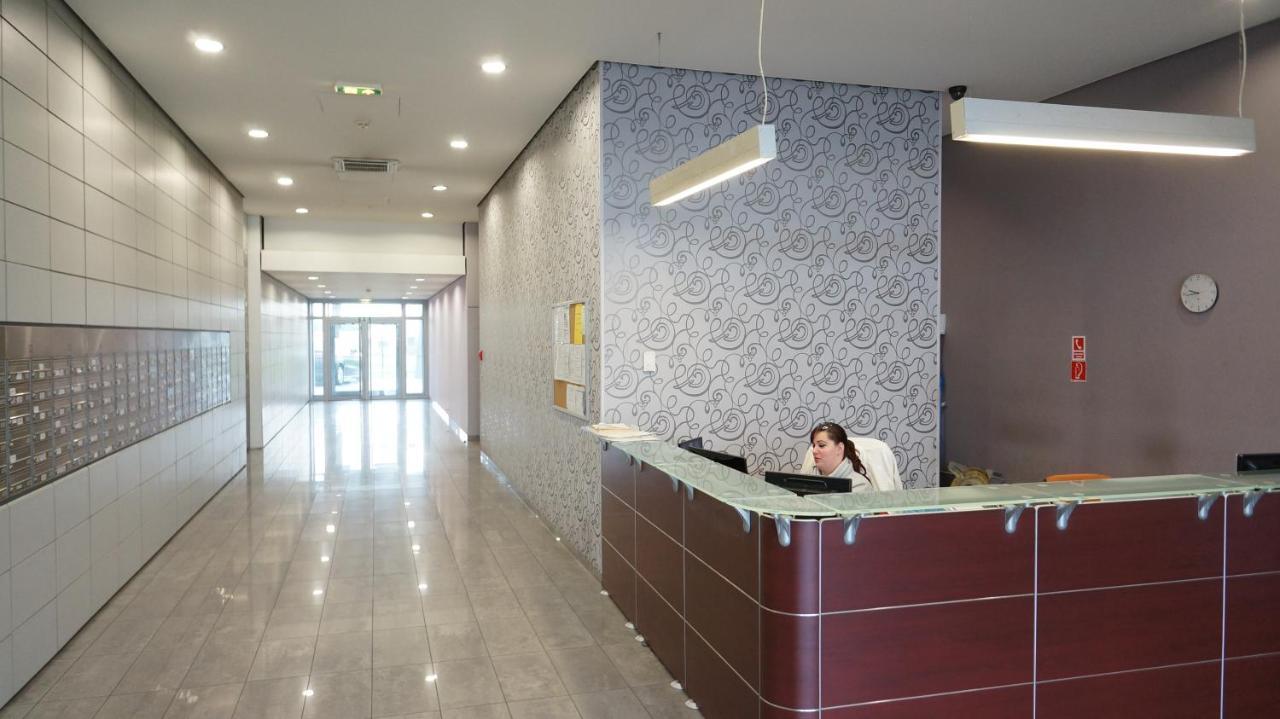 Slavic Spacious Apartment Bratislava Exterior photo