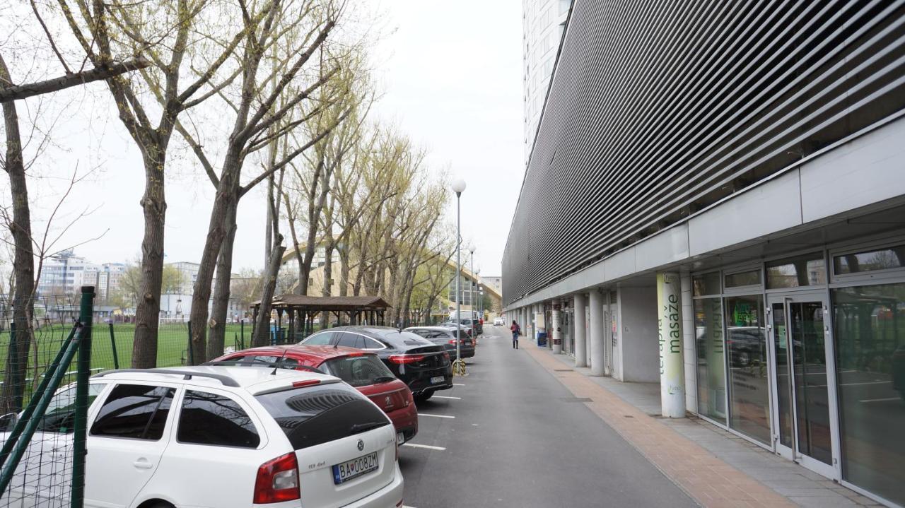 Slavic Spacious Apartment Bratislava Exterior photo
